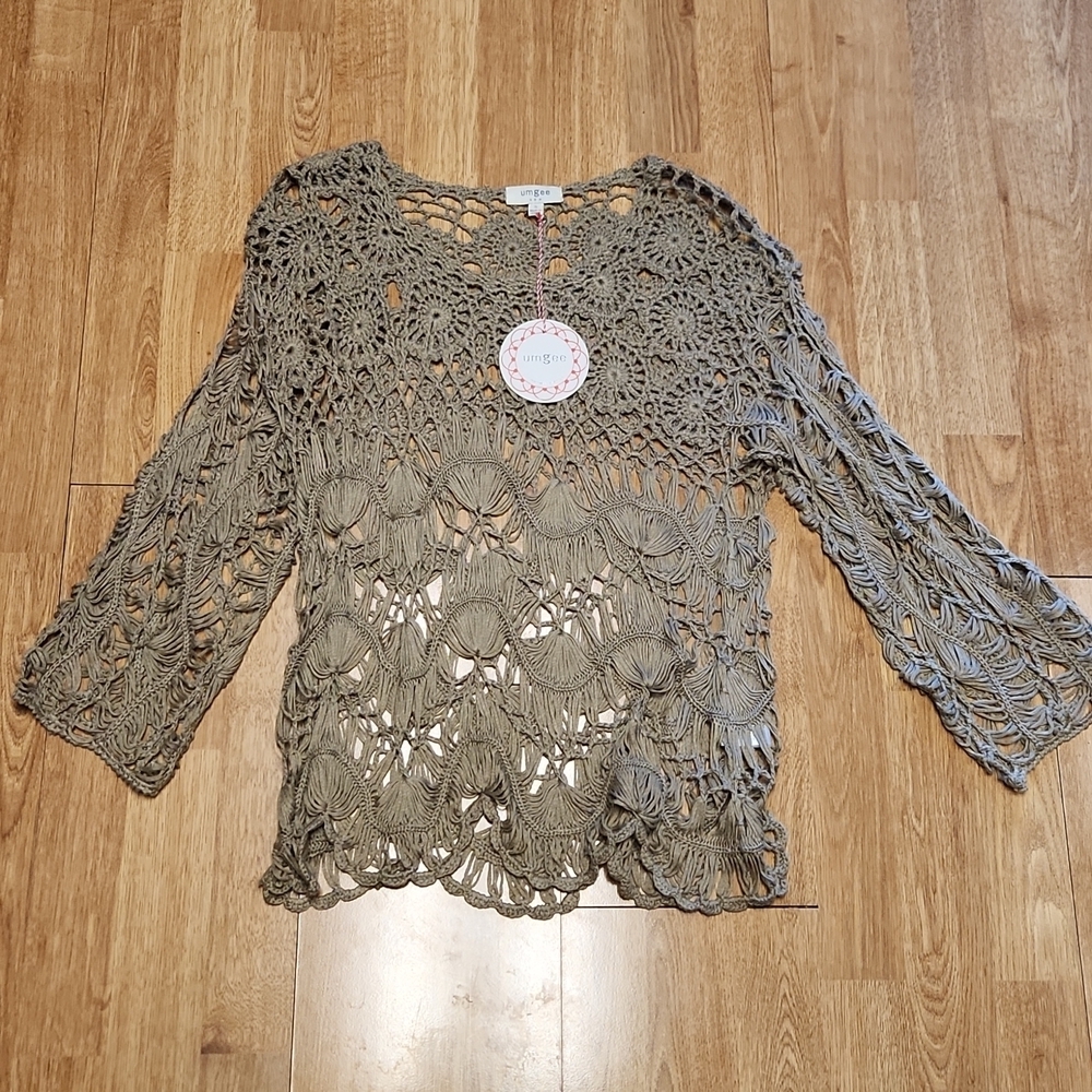 NWT Umgee Festival macrame tan sweater sz small